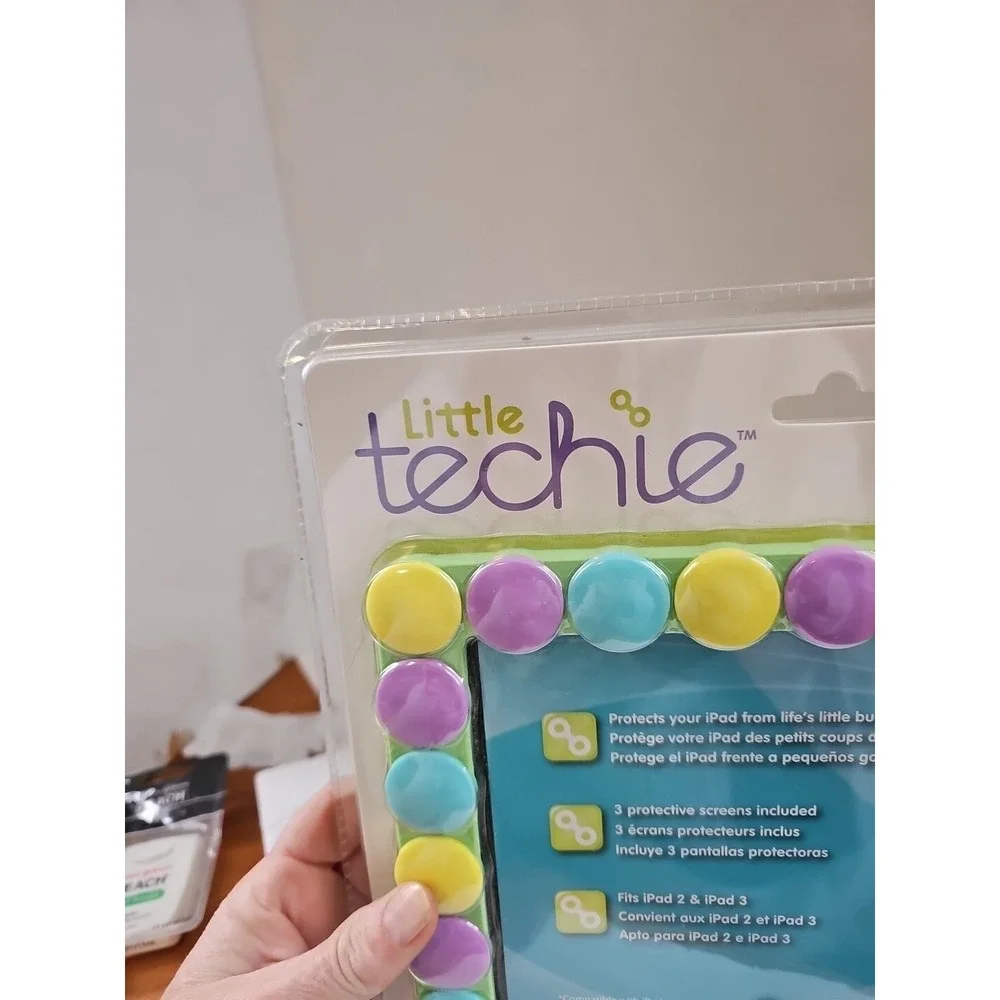 BRAND NEW! COLORFUL Childproof IPAD COVER‎ LITTLE TECHIE FITS iPad 2 & iPad 3